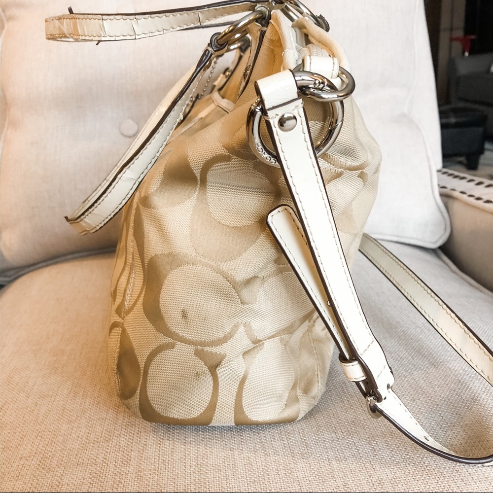 ❤️Coach❤️ purse! - Picture 3 of 8